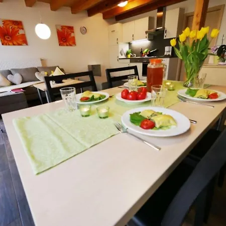 Апартаменты 6 *